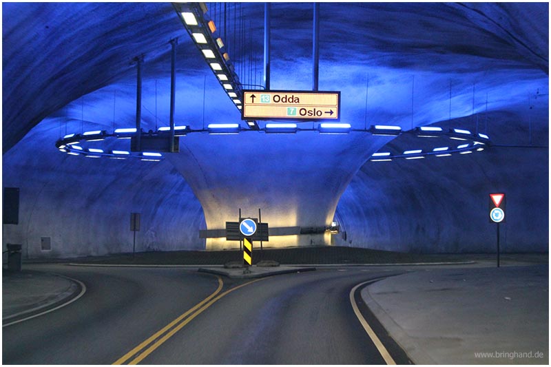 Lærdalstunnel, der blaue Tunnel in Norwegen