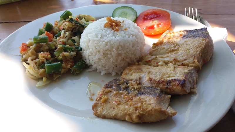 Barrakuda File mit Reis und Gemüse 