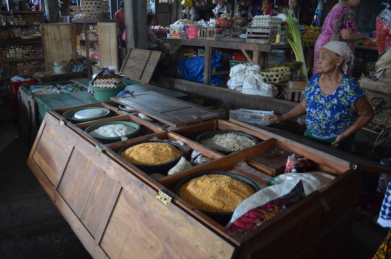 Obst und Gewürzmarkt in Culic bei Amed