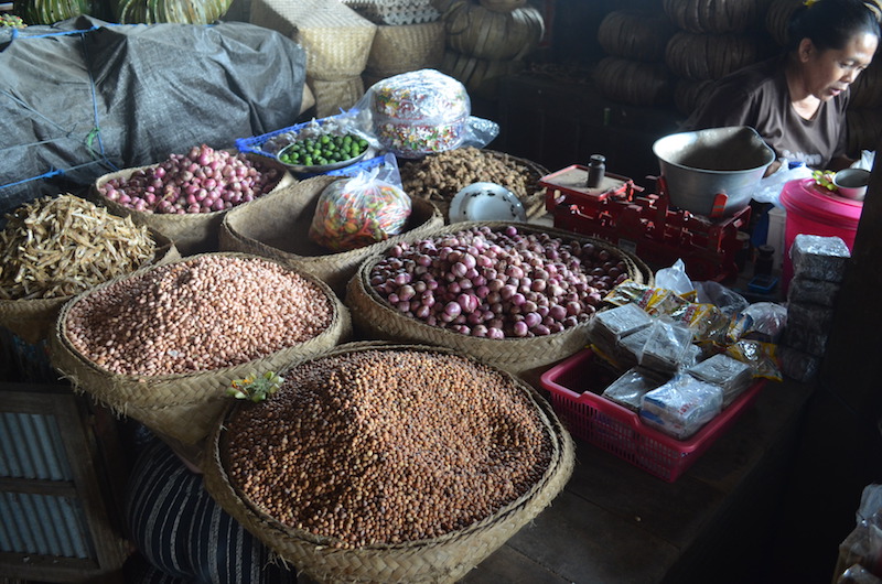 Hülsenfrüchte in Culic auf dem Markt bei Amed
