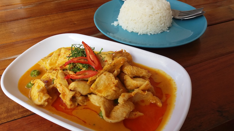 Panang Curry mit Hänchen und Reis