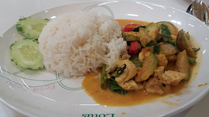 Red Thai Curry mit Hänchen und Reis