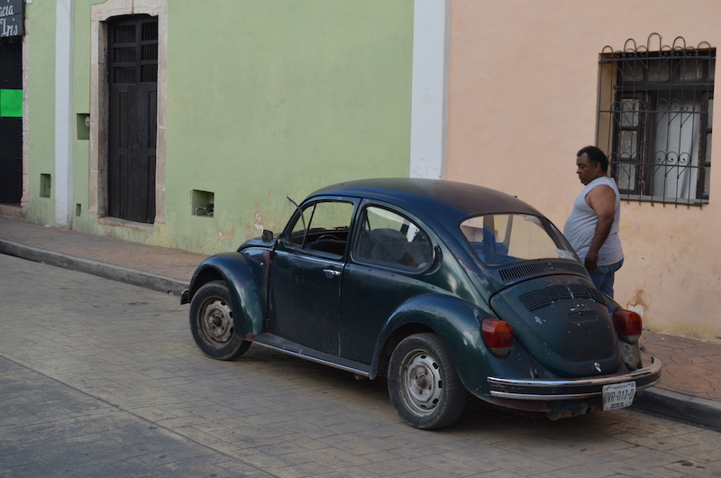 Ein VW-Käfer in Valladolid