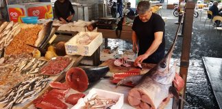 Sizilien: Fischmarkt in Catania