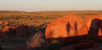 Tag 12 – Ein Ruhetag bei den Devil’s Marbles Devil Marbles im Outback von Australien