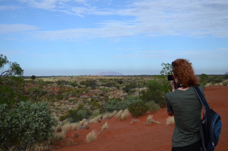 Ausblick auf den Uluru von den Red Dunes aus